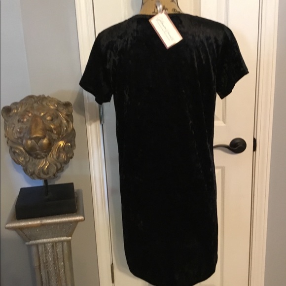 Black Velvet Dress 1 XL Left☃️ - Picture 3 of 3
